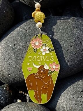 🆕 Taurus Zodiac/Earth Sign Pendant Necklace-Stainless Steel